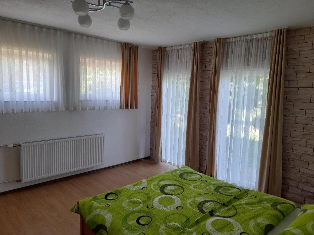 Natasa Apartments Jezerce Esterno foto