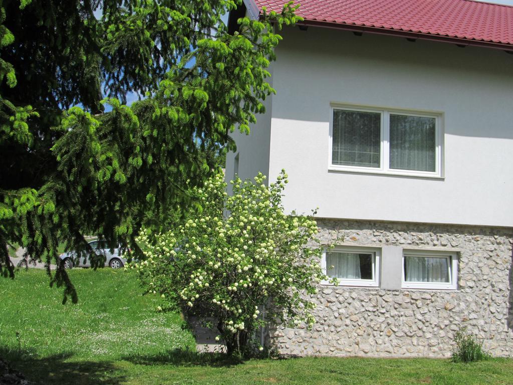 Natasa Apartments Jezerce Esterno foto