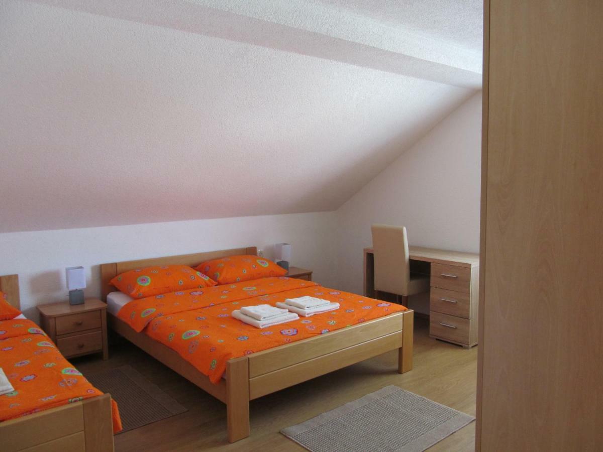 Natasa Apartments Jezerce Esterno foto