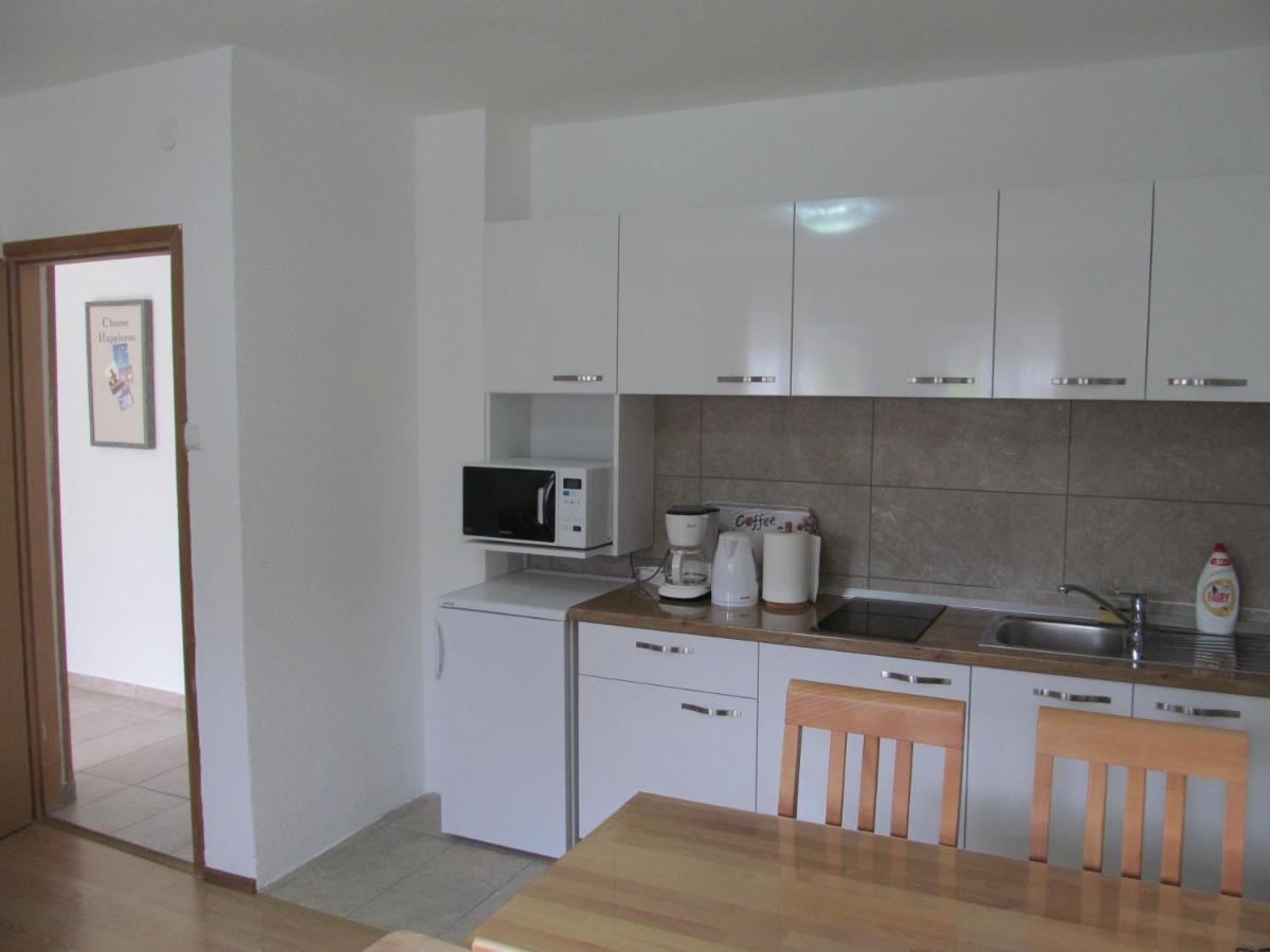 Natasa Apartments Jezerce Esterno foto